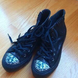 Converse black women sneakers
